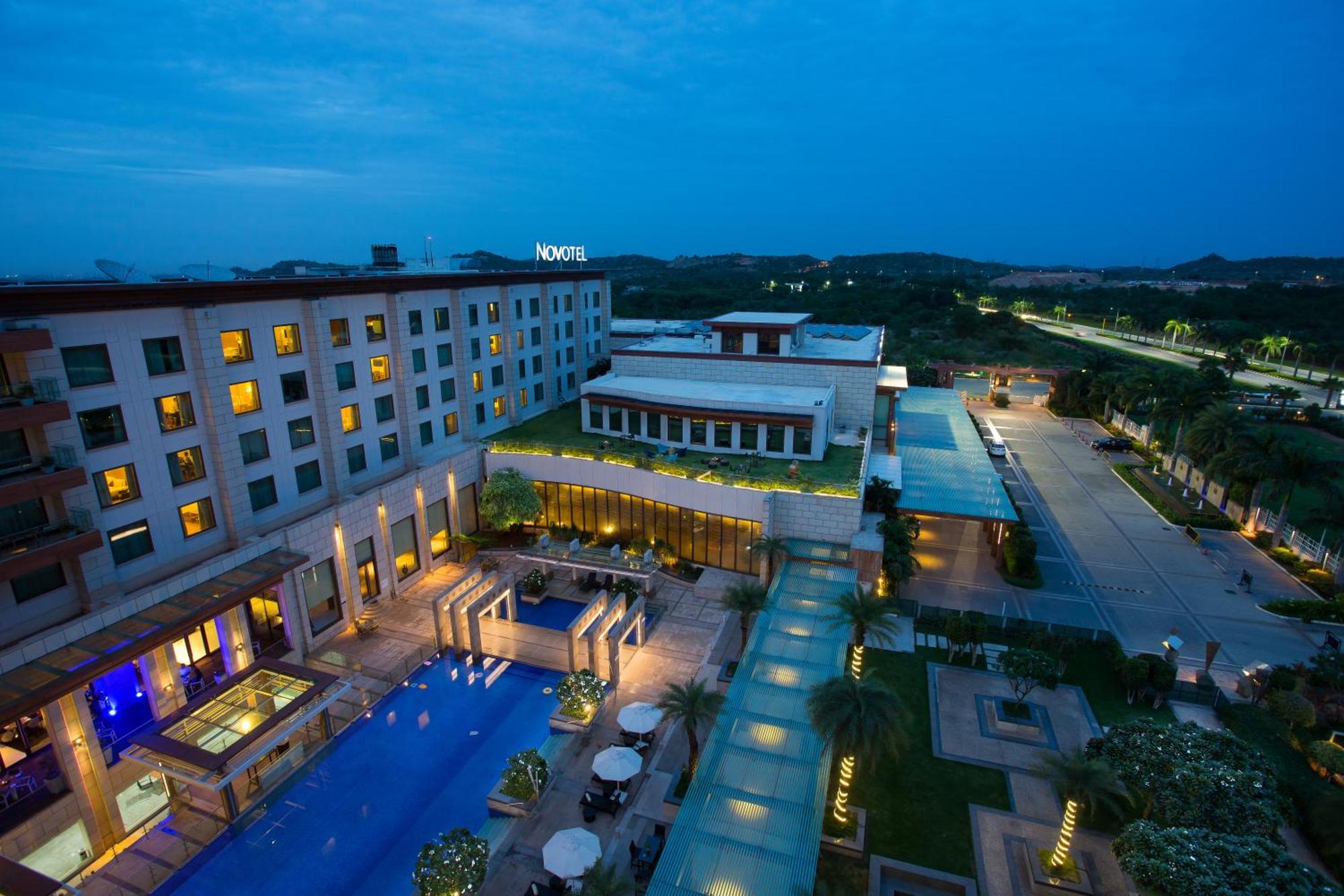 Novotel Hyderabad Airport מראה חיצוני תמונה The Park, Hyderabad